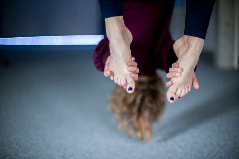 Aerial Yoga Hannah Truxius